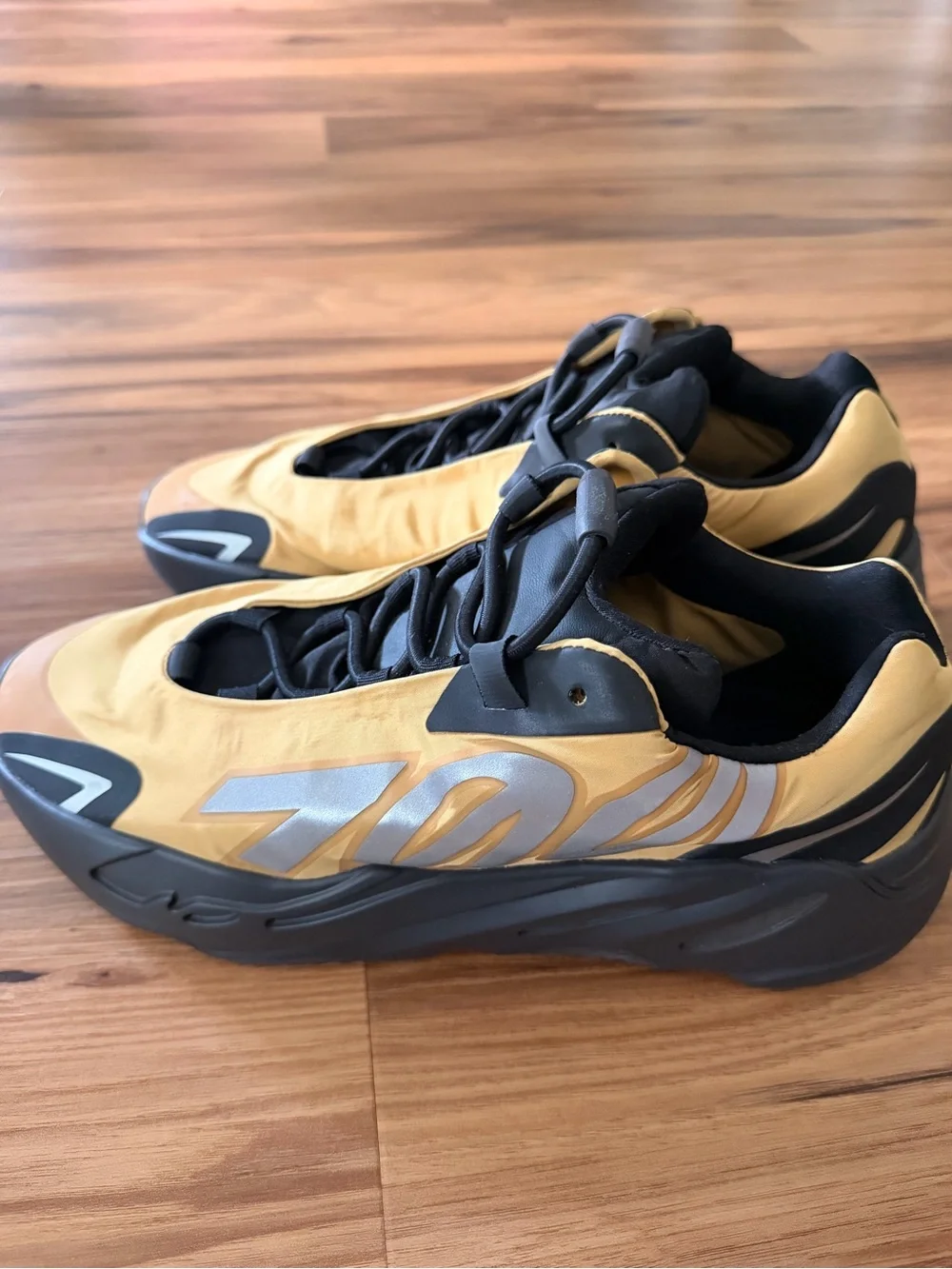 Yeezy Men's Sneakers - Gold & Black